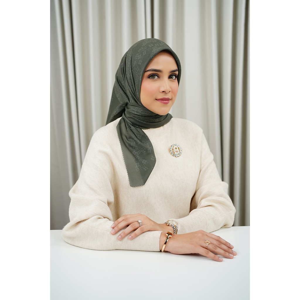 Monogram Scramble Voile Square XL - Pine