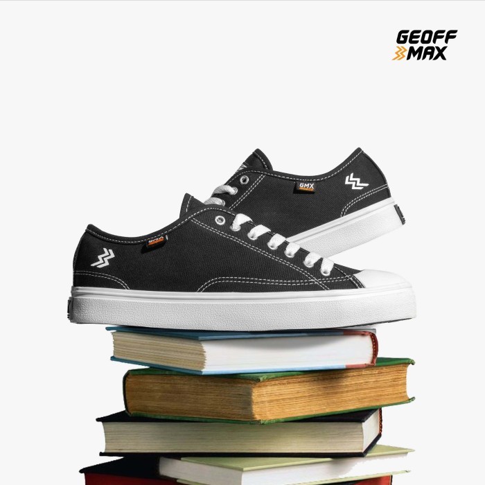 Geoff Max Official - Timeless Low Black White Stz