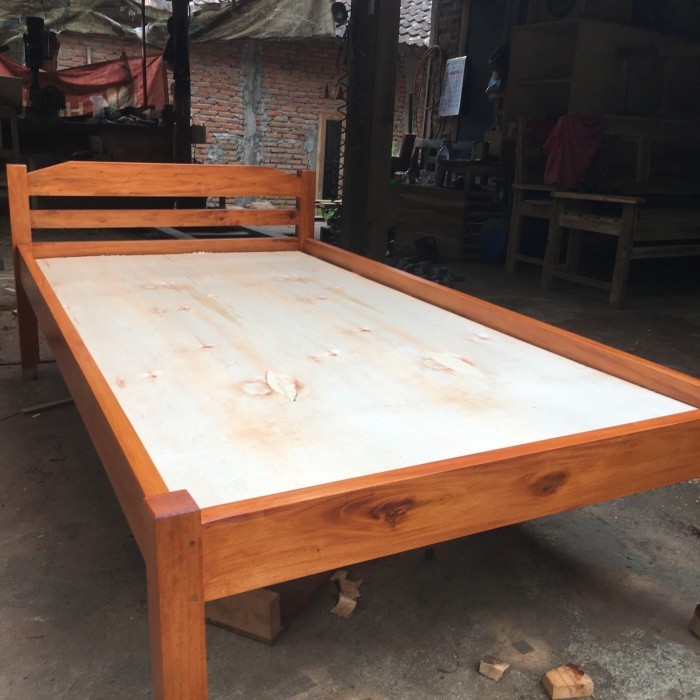 Dipan Kayu Mahoni Ukuran 120X200