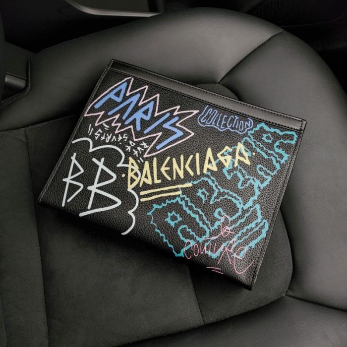 

TERLARIS CLUTCH BG GRAFFITI + BOX MAGNET MURAH!!! MURAH