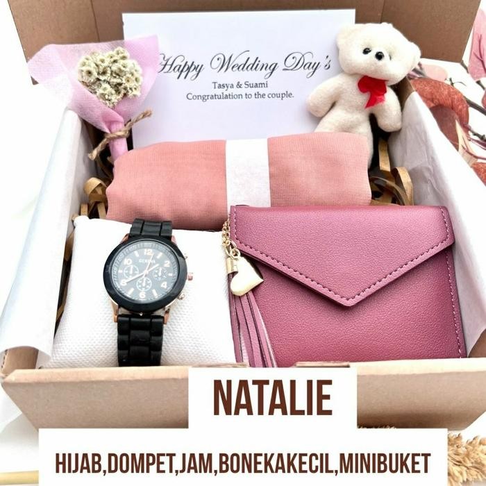 

[H.Jam] Hampers Hijab Limited Edition Kado Gift Box Hadiah Jilbab Kerudung Bella Square Segi Empat