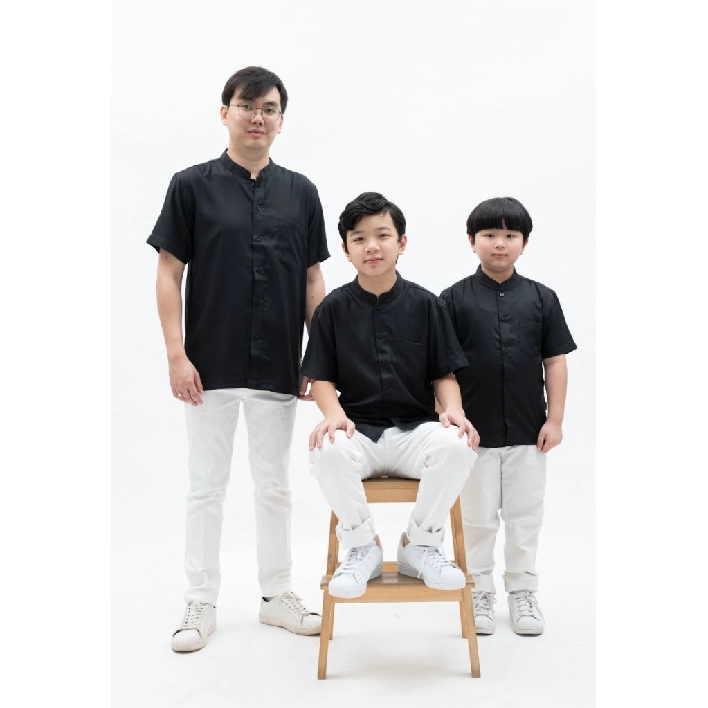 Terbaru Kemeja Kerah Koko Lengan Pendek Toyobo Couple Anak-Ayah / Warna Hitam Promo