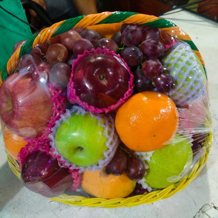 

PARCEL BUAH LENGKAP UKURAN SEDANG