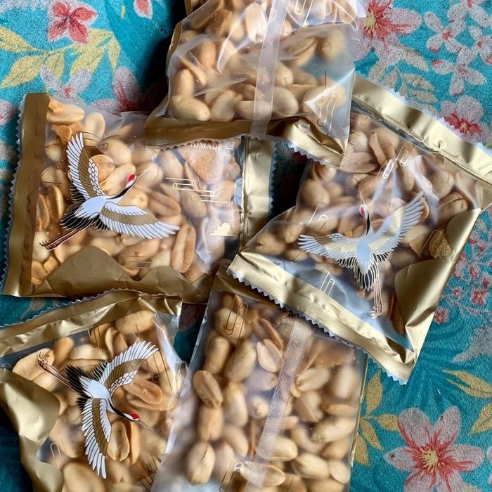 

terbaru !!! snack box kacang bawang jumbo isi 20 pcs food goreng cemilan kering makanan ready