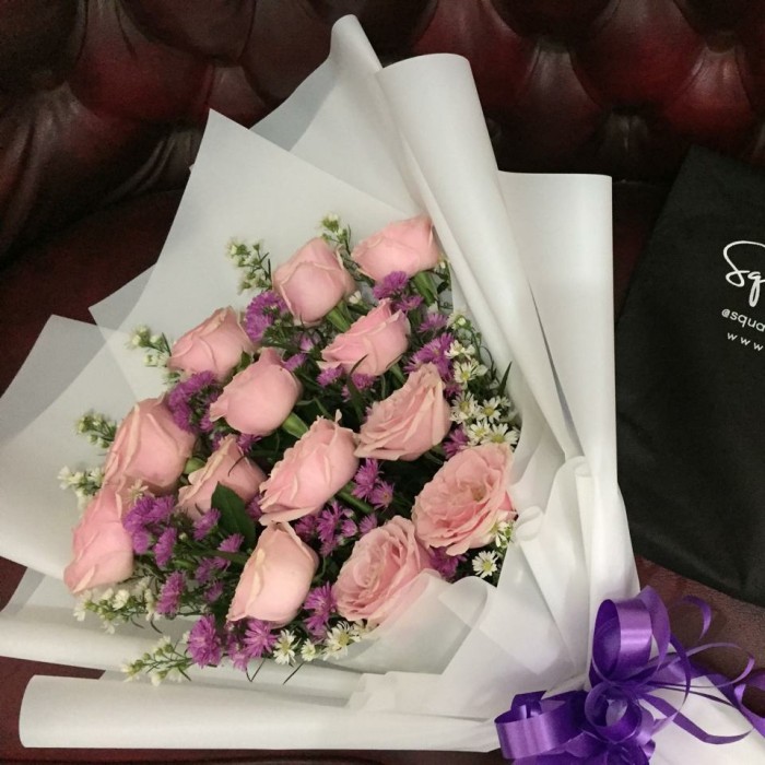 HAND BOUQUET MAWAR PINK BUNGA HIDUP