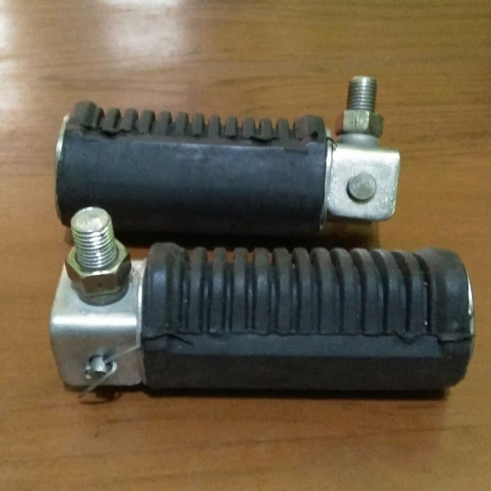 Sepasang Footstep Belakang Set Suzuki Rc 100 Bravo Crystal Kawe Termurah Langka