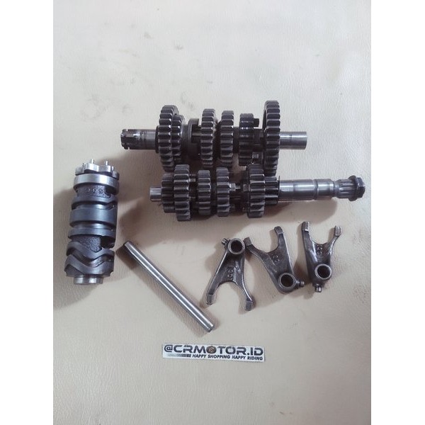 Gigi Gigik Gir Ger Gear Rasio Gear Box Tumpuk Set Transmisi Yamaha R15 V1 V2 Ori Copotan Motor Termu