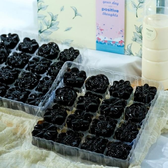 

BIG SALE HAMPERS MINI CINCAU HITAM PUDDING/ JELLY MESONA (DENGAN BOX) !!!!!