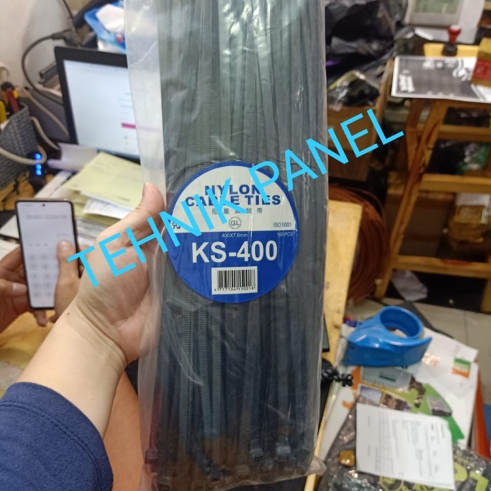 

CABLE TIES 40CM 7,6MM KS-400