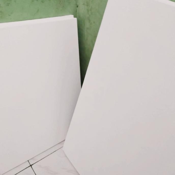 

KANVAS LUKIS / MEDIA LUKIS UK 60CM X 80CM PREMIUM