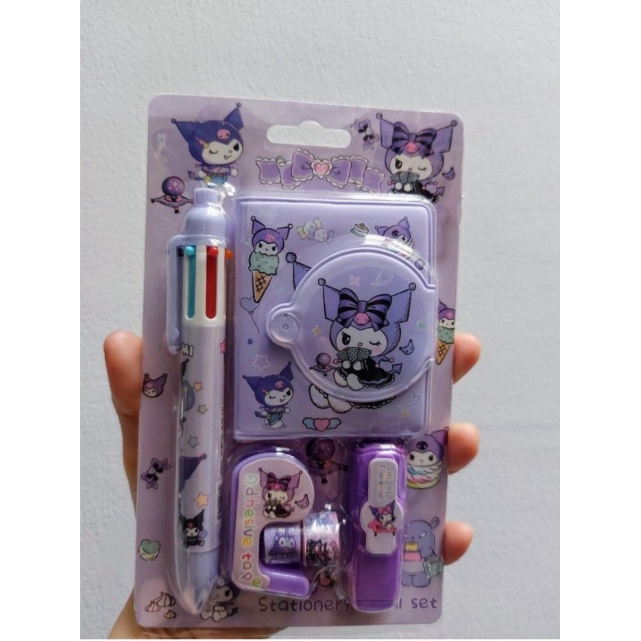 

DIARY / MEMO SET MOTIF SANRIO / SET ALAT TULIS SISWA 4 IN 1 Stationery kuromi