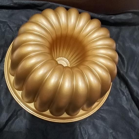 

Loyang Sultan Premium Marmer Cake Classic Pan Cetakan Kue Bolu Tulban MS