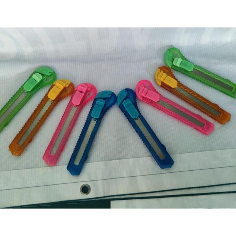 

Trend *Grosir* Cutter Bening Besar Renteng (12Pcs)