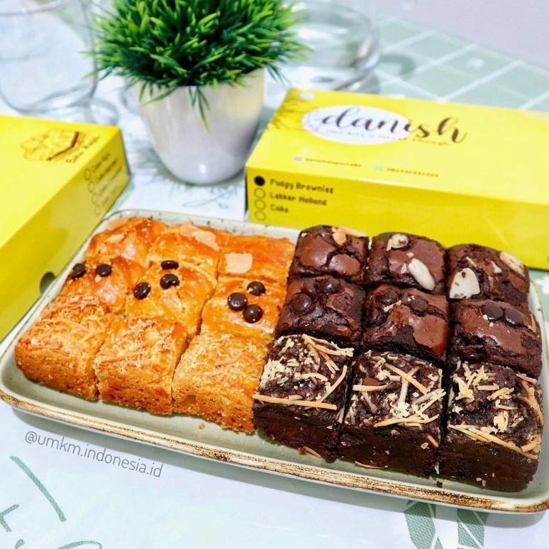

et-98 Danish Mix Brownies Lekker 20x10 (18 potong) Panggang Cemilan Oleh-Oleh by danishdapurcake Premium