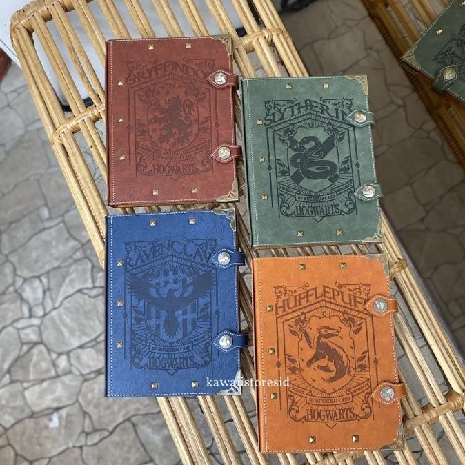 

Grosir Binder Kancing Harpot Karakter Gryffindor Slytherin Ravenclaw Hufflepuff Lucu