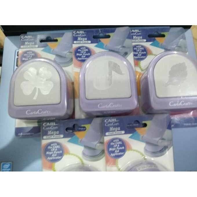 

Terlaris PEMBOLONG KERTAS CARLA CRAFT JUMBO PUNCH CN-45 SALE