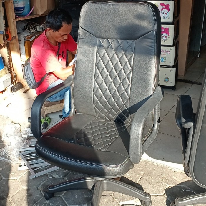 kursi direksi uchiwa 923
