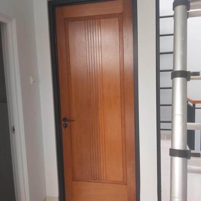 Best Kusen Alumunium, Daun Pintu Kayu