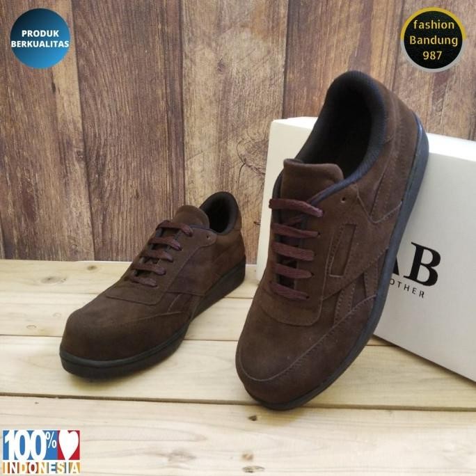 Sepatu Safety Sport Ujung Besi Sepatu Safety Sneakers