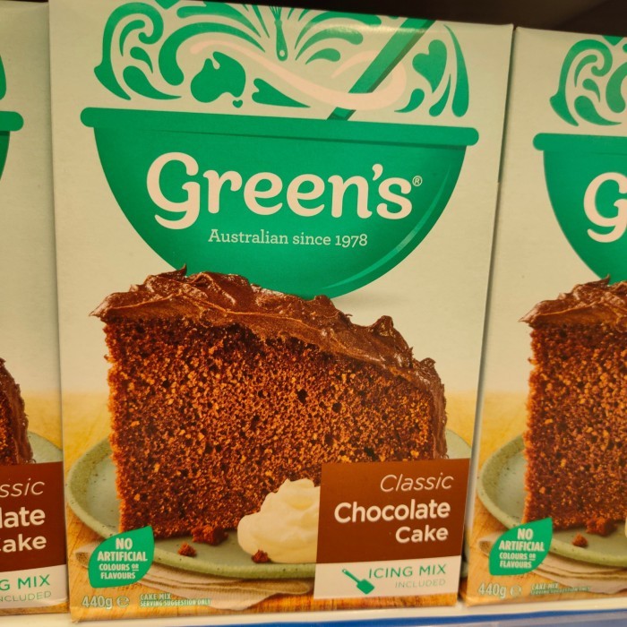 

GREENS CLASSIC CHOCOLATE CAKE 440GR