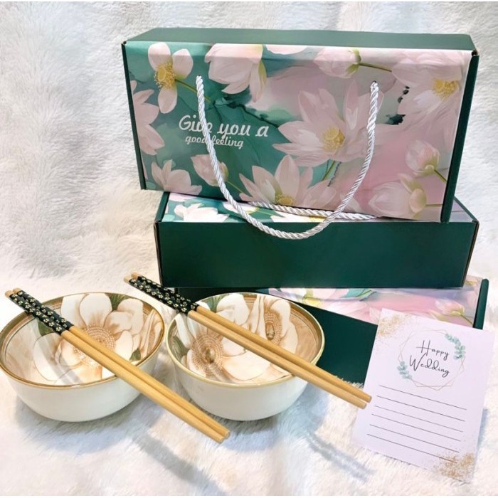 

SOUVENIR HAMPERS KADO PERNIKAHAN WEDDING GIFT