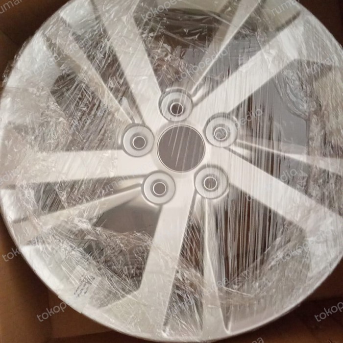 Velg Avanza xenia 2022 R15 pcd 5x100 kondisi baru