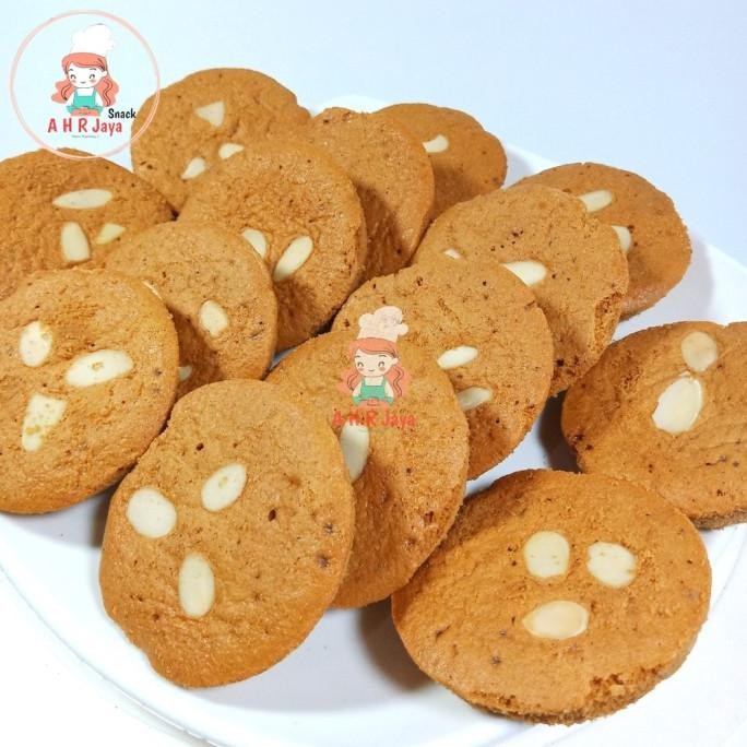 

KUE KERING BOLU MOCCA ALMOND MANIS KILOAN 500GR Berkualitas