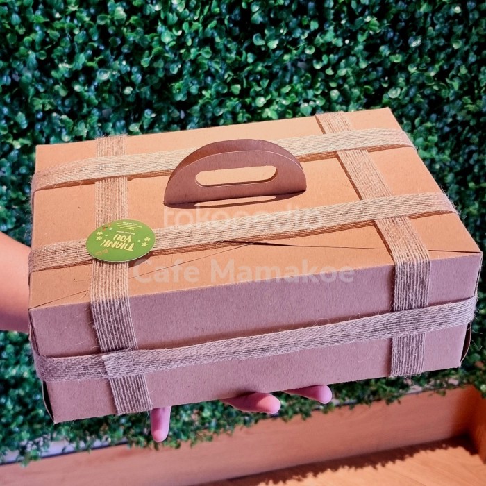 

Hampers Burnt Cheese Cake Small 6 Pcs Terlaris