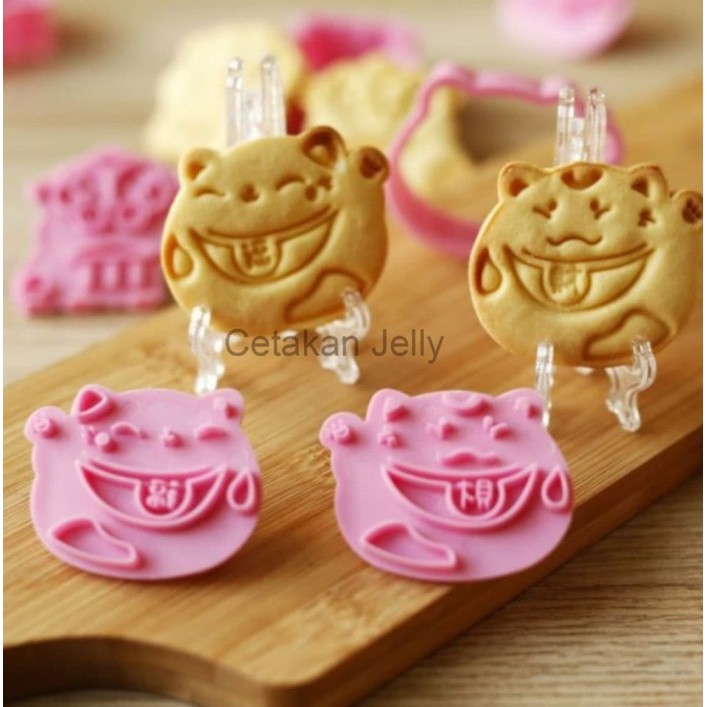 

TERLARIS CJ CETAKAN COOKIE CUTTER LUCKY CAT