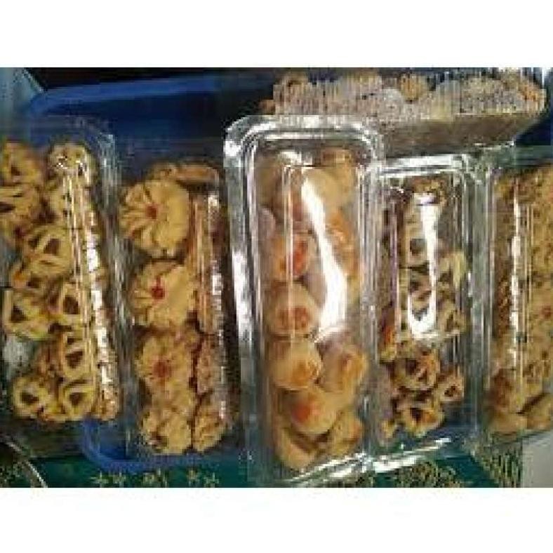 

Kue Kering Lebaran 1 Pak Box Ekonomis Plastik Putri Salju Nastar Choco Crunch Astor Kue Kacang Kuping Gajah