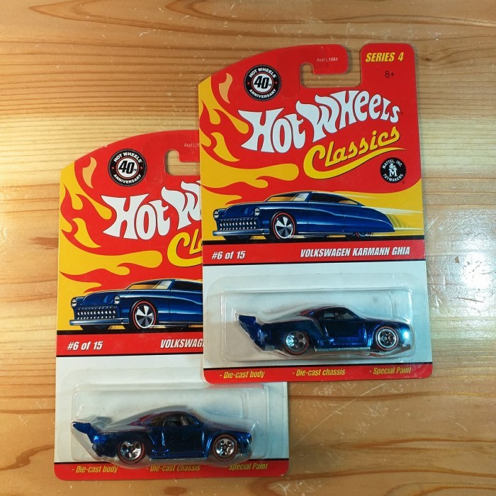 HOT WHEELS CLASSICS VOLKSWAGEN KARMANN GHIA