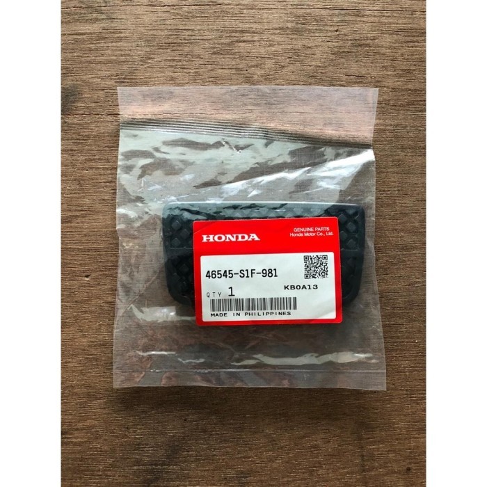 Karet Cover Pedal Rem Jazz, City, Freed, Brv, Mobilio Matic Original