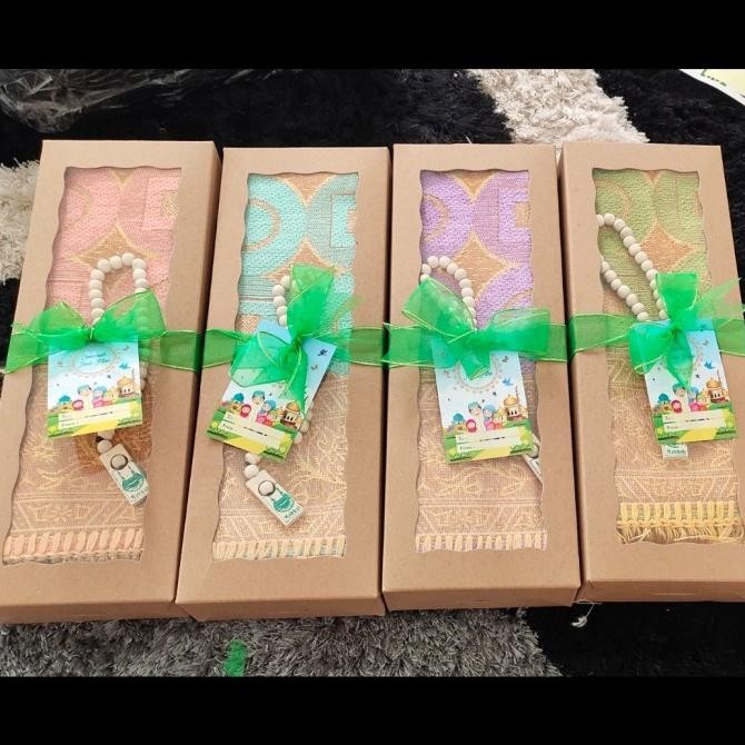 

Terbaru, Parcel Hantaran Kado Sajadah Cantik Lebaran