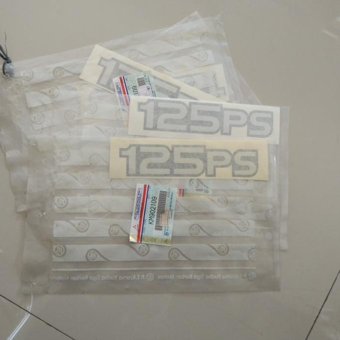 Emblem 125 Ps Canter Oorriginal