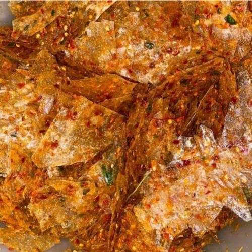 

TERPERCAYA 1 Kg Kripca Extra Pedas Keripik Kaca Pedas Daun Jeruk Snack Camilan Cemilan Viral