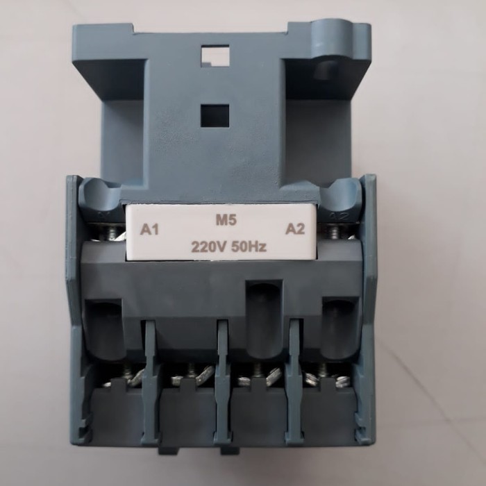 Kontaktor LC1E32 01/LC1E32 10 Schneider Contactor EasyPact TVS LC1 E32