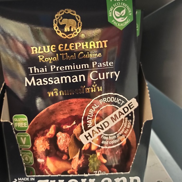 

blue elephant massaman curry paste 70gr