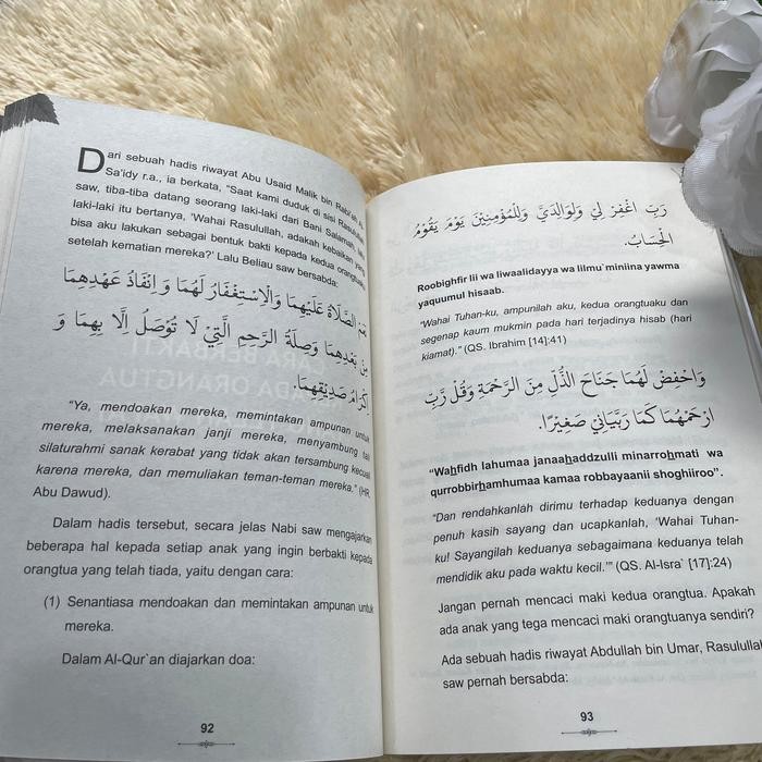 

Novel Islami - Menjemput Husnul Khatimah Berbahagia Saat Sampai Di Ujung Usia - Qultum Media - Bumi