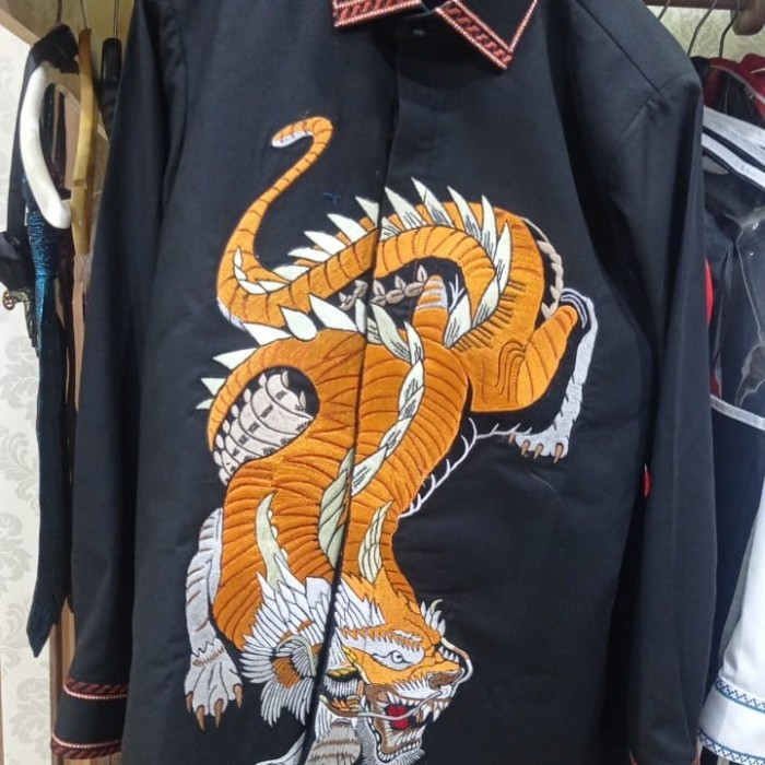 kemeja bordir bahan semi wool import hitam bordir naga komb harimau