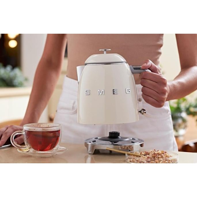 Promo Smeg Mini Kettle Klf05 - Teko Listrik 800Ml