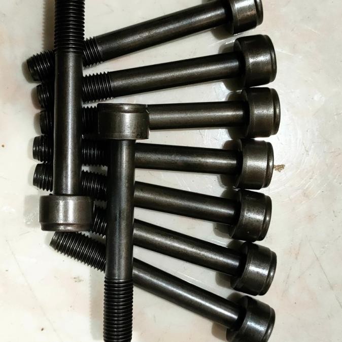 Baut Cylinder Head Deksel Xenia 1.0Cc 1000Cc Larissss