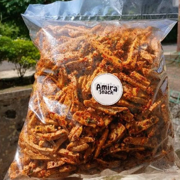 

PROMO 1kg Basreng stik pedas mantap extra daun jeruk by Amira Snack Cemilan pedas