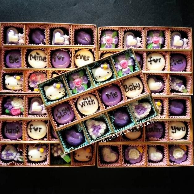 

ORIGINAL Kado coklat valentine day cokelat pelangi box sekat 12 fb-43