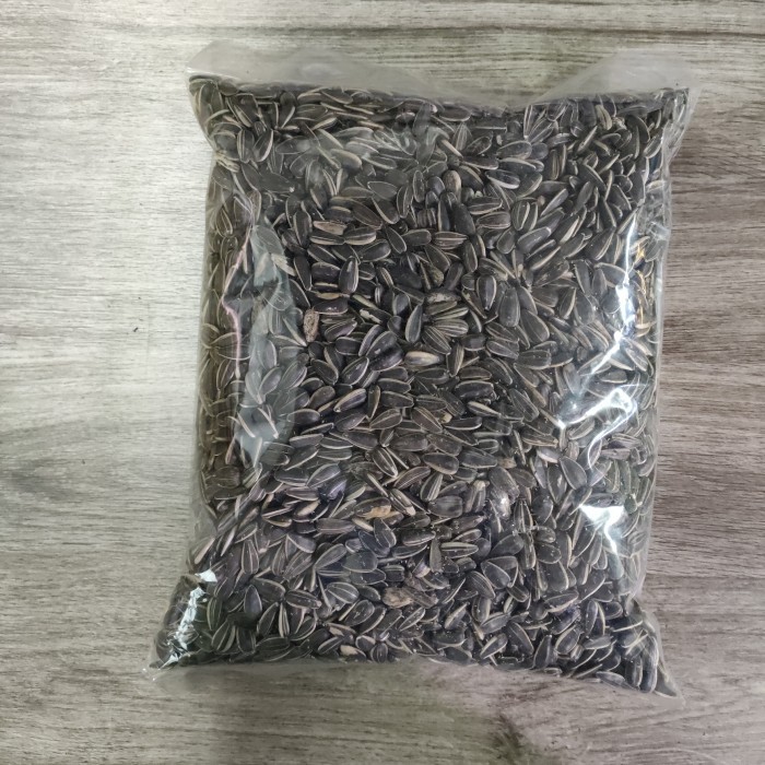 Kuaci Sangrai Pakan Lovebird 1Kg