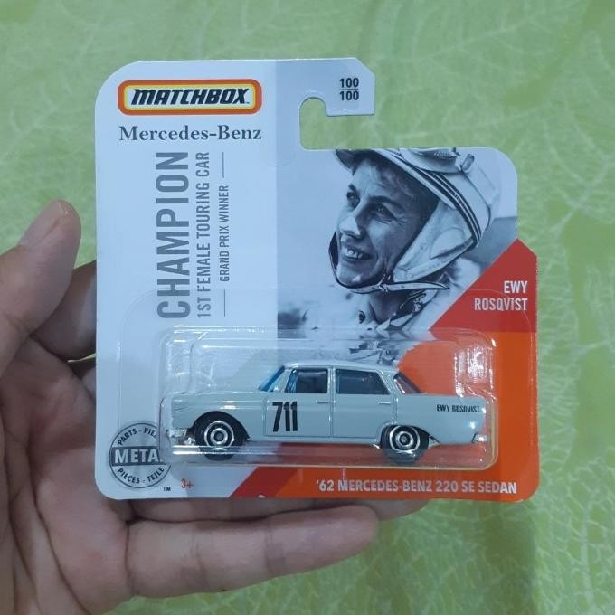 Matchbox Mercedes-Benz 220 SE Sedan Champion Short Card