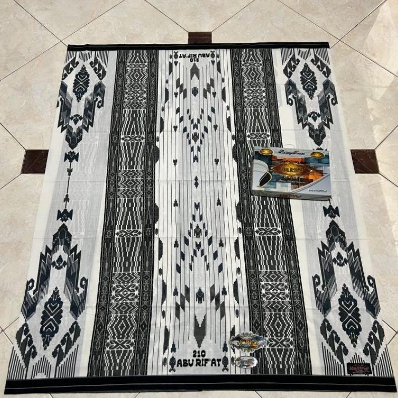 Sarung Abu Rif'at Motif Kembang Sarung abu rifat