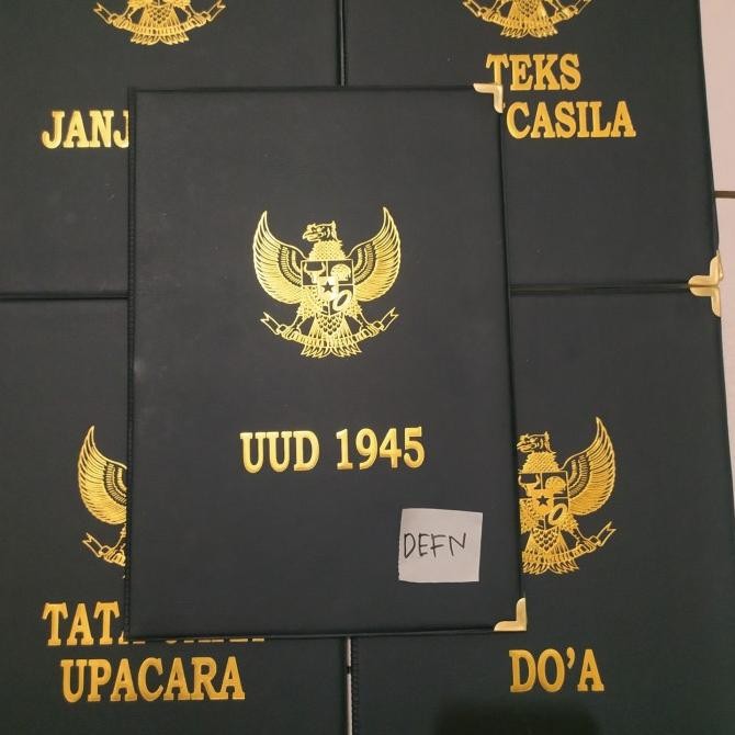 

PROMO / 5 Map Upacara Bendera Bahan kulit sintetis untu SD SMP SMA Non COD