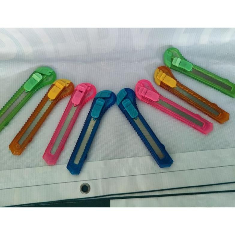 

Promo *Grosir* Cutter Bening Besar Renteng (12Pcs)