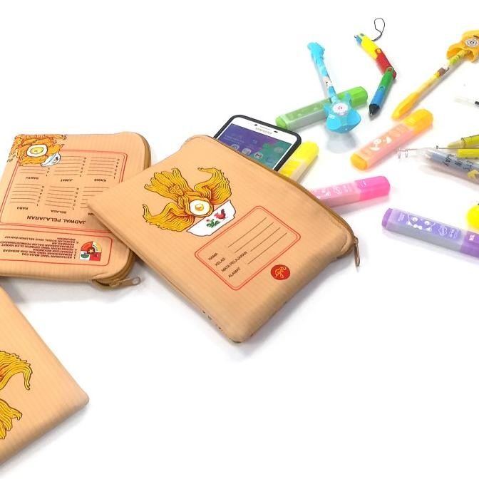 

MINI CLUTCH IGOR AGENDA JADUL ZAMAN DULU GENERASI 90AN BACK TO SCHOOL