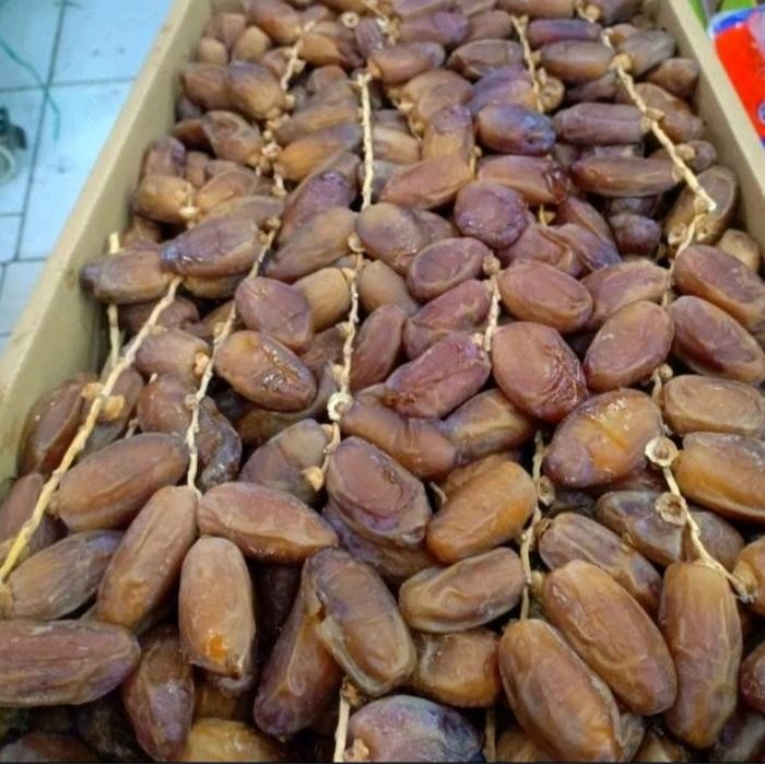 

Kurma tunis tangkai isi 5 Kg Food Snack Cemilan Manis